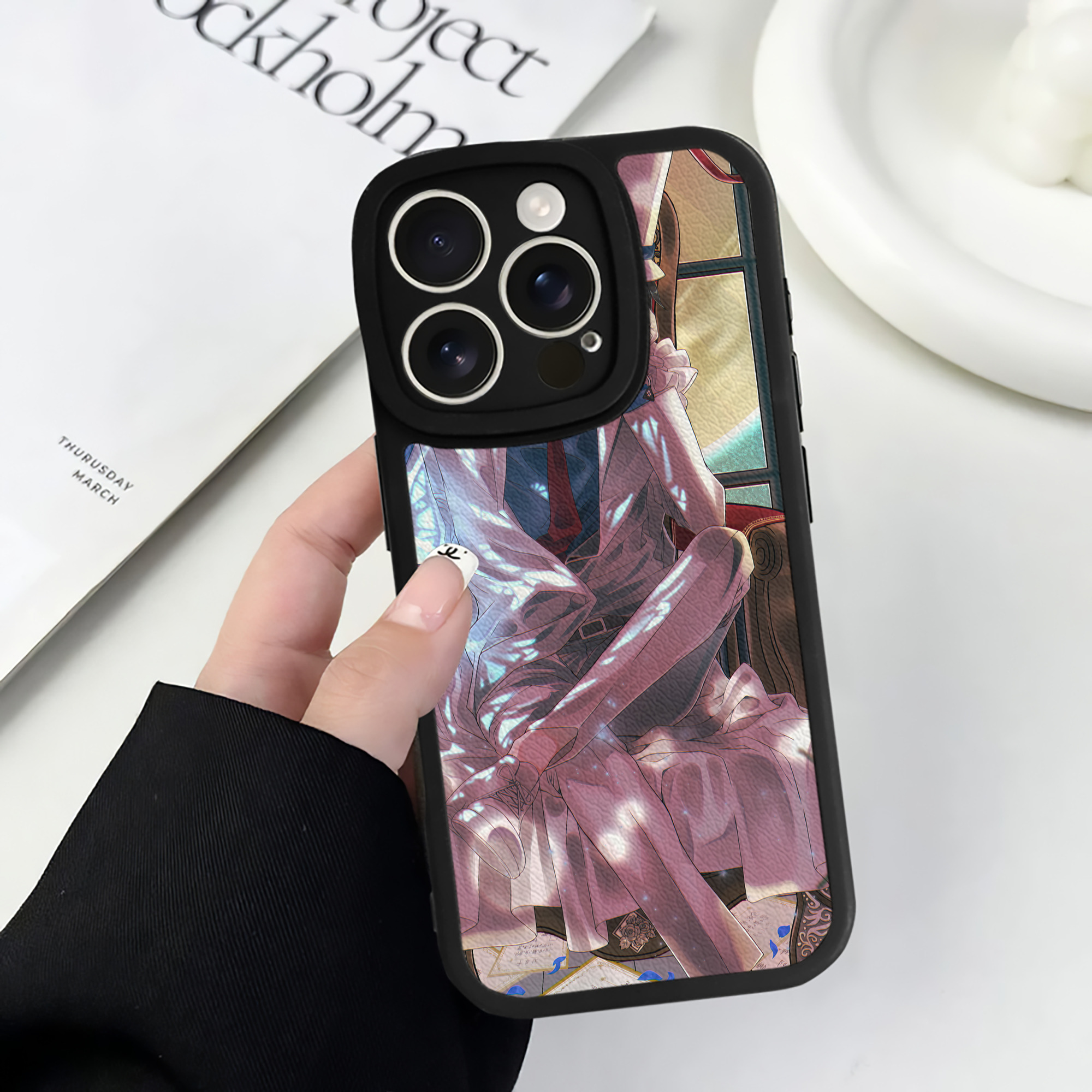 （画像用） 名探偵コナン Detective Conan 【iPhone 16シリーズ対応】シリコンスマホケース（レザー調） 材質：シリコン